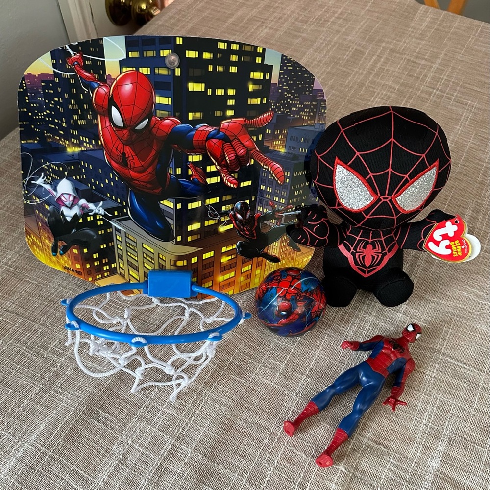 🚫SOLD Spider-Man bundle
